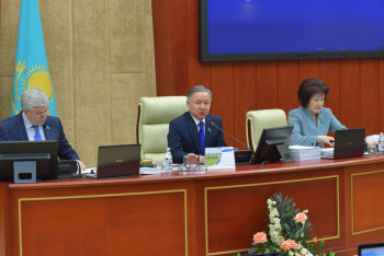 Фотография к новости:  Н.Нигматулин: Наука должна научиться зарабатывать