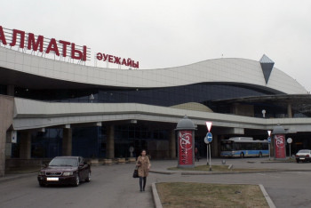 Фотография к новости: Сотрудники аэропорта Алматы обкрадывали багажи пассажиров