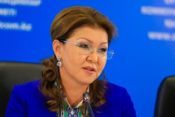 Фотография к новости: Д.Назарбаева: Информируя, не навреди