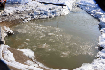 Фотография к новости: Спасатели опасаются повторного подтопления по улице Райымбека в Алматы (ФОТО)