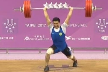 Фотография к новости: Казахстанский тяжелоатлет выиграл золото Универсиады-2017