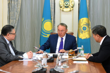 Фотография к новости: Назарбаев дал поручение утвердить окончательный вариант алфавита на латинице