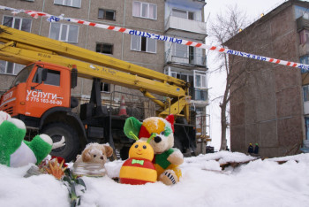 Фотография к новости: Расследование уголовного дела по факту взрыва в Шахане продлено