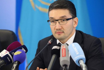 Фотография к новости: Казахстан и Кыргызстан начали борьбу с «серым» импортом из Китая - Ошакбаев