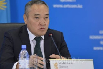 Фотография к новости: Д.Мынбай: «Рухани жаңғыру» - это не временная кампания