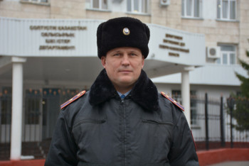 Фотография к новости: Полицейского, спасшего девушку от насильника, премируют в СКО