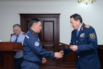 Фотография к новости: Полицейских наградили за обеспечение правопорядка во время ЭКСПО