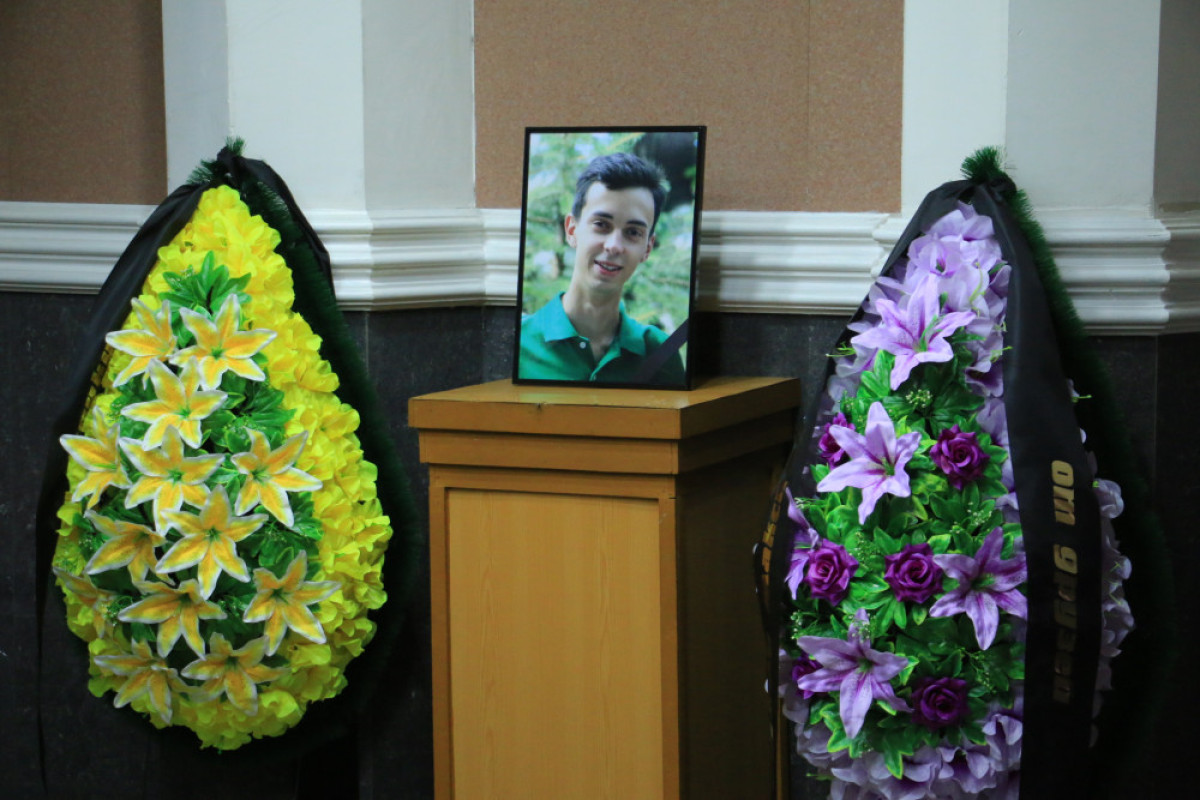  и фото в тексте Руслана Канабекова