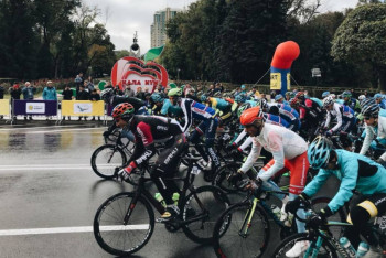 Фотография к новости: Началась гонка «Тур Алматы-2017»