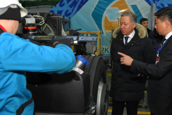 Фотография к новости: Нурлан Нигматулин встретился с трудовыми коллективами Костанайской области