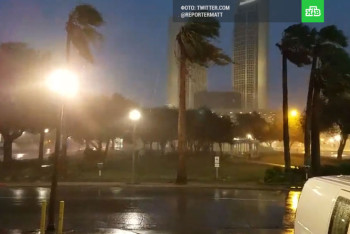 Фотография к новости: Разрушительный ураган «Харви» обрушился на Техас