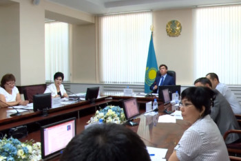 Фотография к новости: В Шымкенте родители выбирают директоров школ открытым голосованием 