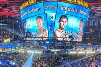 Фотография к новости: Бой Головкина с Джэйкобсом начался на арене Madison Square Garden