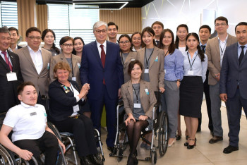 Фотография к новости: Токаев посетил Паралимпийский тренировочный центр в столице