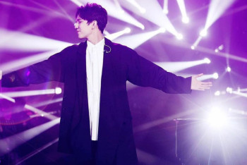 Фотография к новости: Видео выступления Димаша Кудайбергенов с мировым хитом «All by Myself»