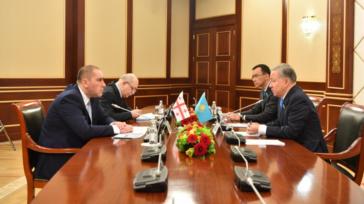  пресс-служба Мажилиса парламента РК