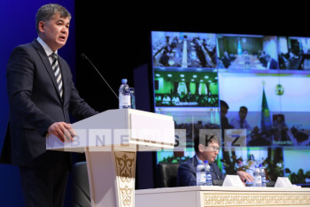 Фотография к новости: Е.Биртанов просит не забывать о существовании частных врачей