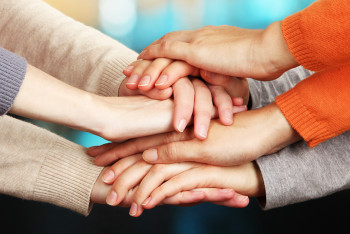 Фотография к новости: "Полки добра" появились в магазинах Мангистау 