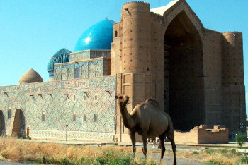 Фотография к новости: Туркестан назвали самым популярным историческим городом СНГ