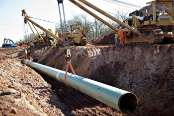 Фотография к новости: В селе Косши устранена авария на магистральном водопроводе