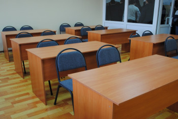 Фотография к новости: Почти половина школ и колледжей Семея не соответствуют госстандарту