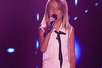 Фотография к новости: Маленькая участница украинского «Голос. Дети» поблагодарила Димаша за поддержку