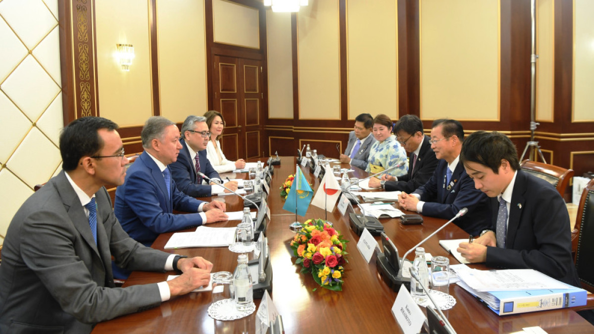  пресс-служба Мажилиса парламента РК