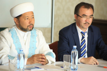 Фотография к новости: Характеристику псевдорелигиозных течений изучили казахстанские теологи