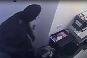 Фотография к новости: В Алматинской области ограбили отделение «Kaspi Bank»