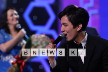 Фотография к новости: Почему Димаш Кудайбергенов решил спеть в дуэте с Кристиной Орбакайте?