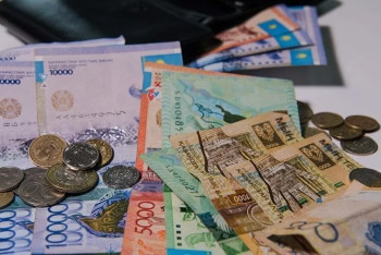 Фотография к новости: В Казахстане увеличится размер материальной помощи