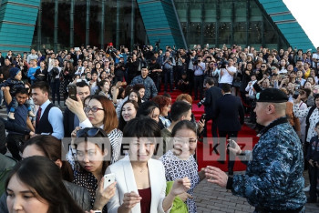 Фотография к новости: На концерте Димаша Кудайбергенова в Астане произошла потасовка 
