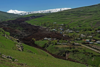 Фотография к новости: МЧС Кыргызстана отказалось от гуманитарной помощи Казахстана