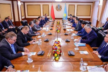 Фотография к новости: Премьер-министры Казахстана и Беларуси обсудили двустороннее сотрудничество