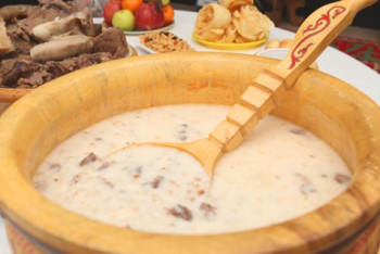 Фотография к новости: Битва за лучший Наурыз-коже прошла в Петропавловске