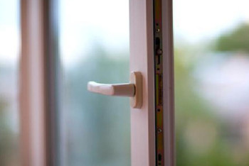 Фотография к новости: В КЧС МВД РК призвали родителей не оставлять детей без присмотра