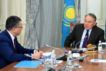 Фотография к новости: Аким ЮКО рассказал Нурсултану Назарбаеву о перспективах региона в 2017 году