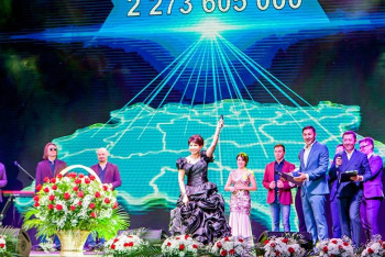 Фотография к новости: Роза Рымбаева подарит 1 млн тенге на оснащение школ ВКО