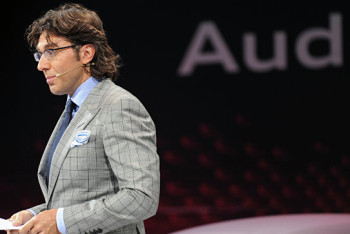 Фотография к новости: СМИ: Причина ухода Малахова кроется в его ребенке