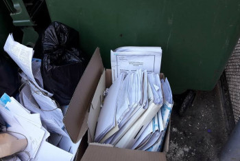 Фотография к новости: Три коробки личных данных клиентов QAZKOM нашли на помойке