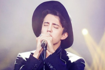 Фотография к новости: Димаш Кудайбергенов поразил слушателей исполнением китайской песни