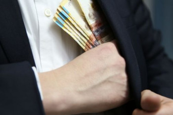 Фотография к новости: Полицейские Алматы разыскивают жертв крупного мошенника