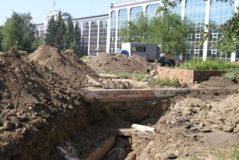 Фотография к новости: Коммунальные службы ВКО вскрыли могильник радиоактивных отходов 