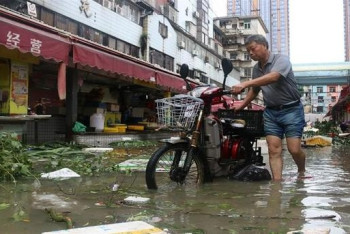 Фотография к новости: Наводнение в Китае: более 5 млн пострадавших