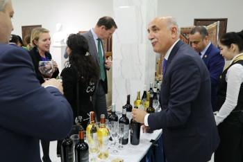 Фотография к новости: Азербайджан будет поставлять в Казахстан вина собственного производства