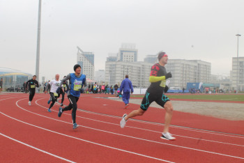 Фотография к новости: В Алматы любители участвовали в профессиональном забеге