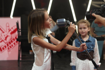 Фотография к новости: Димаш Кудайбергенов похвалил алматинку, поразившую судей проекта «Голос. Дети» на Украине