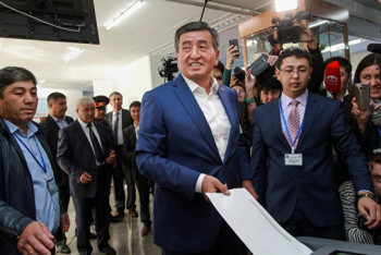 Фотография к новости: На выборах главы Кыргызстана лидирует кандидат от правящей партии Жээнбеков