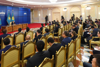 Фотография к новости: Видео пресс-конференции Назарбаева для СМИ