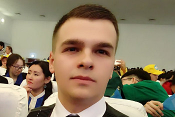 Фотография к новости: Участник шоу «Голос» в Казахстане спел для воспитанников коррекционного интерната